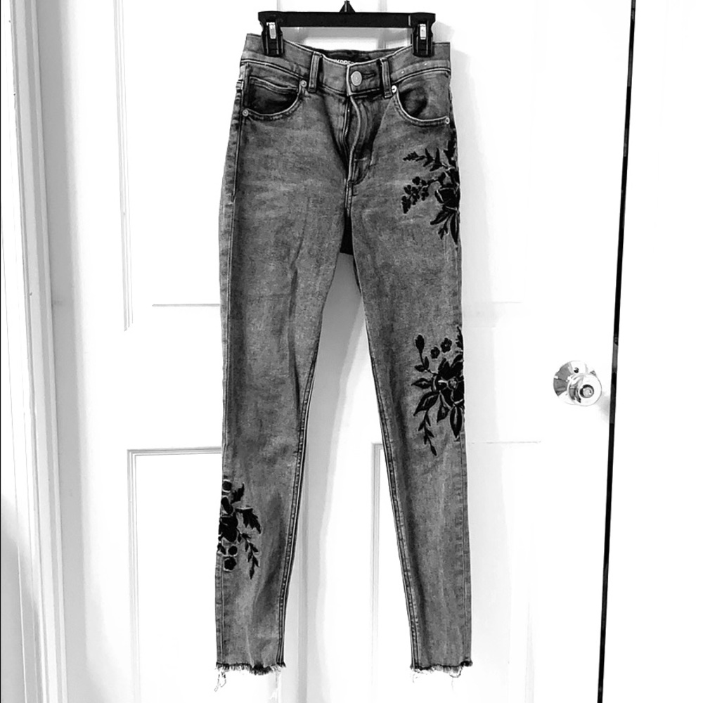 Express raw hem embroidered grey jeans